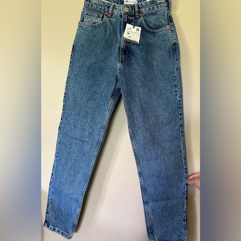Zara NWT High Rise Ankle Length Jeans - Size 4